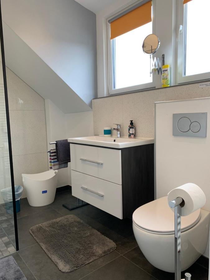 Ferienwohnung Sunny - Moderne Ferienwohnung Im Gruenen In Saarbruecken-West 外观 照片
